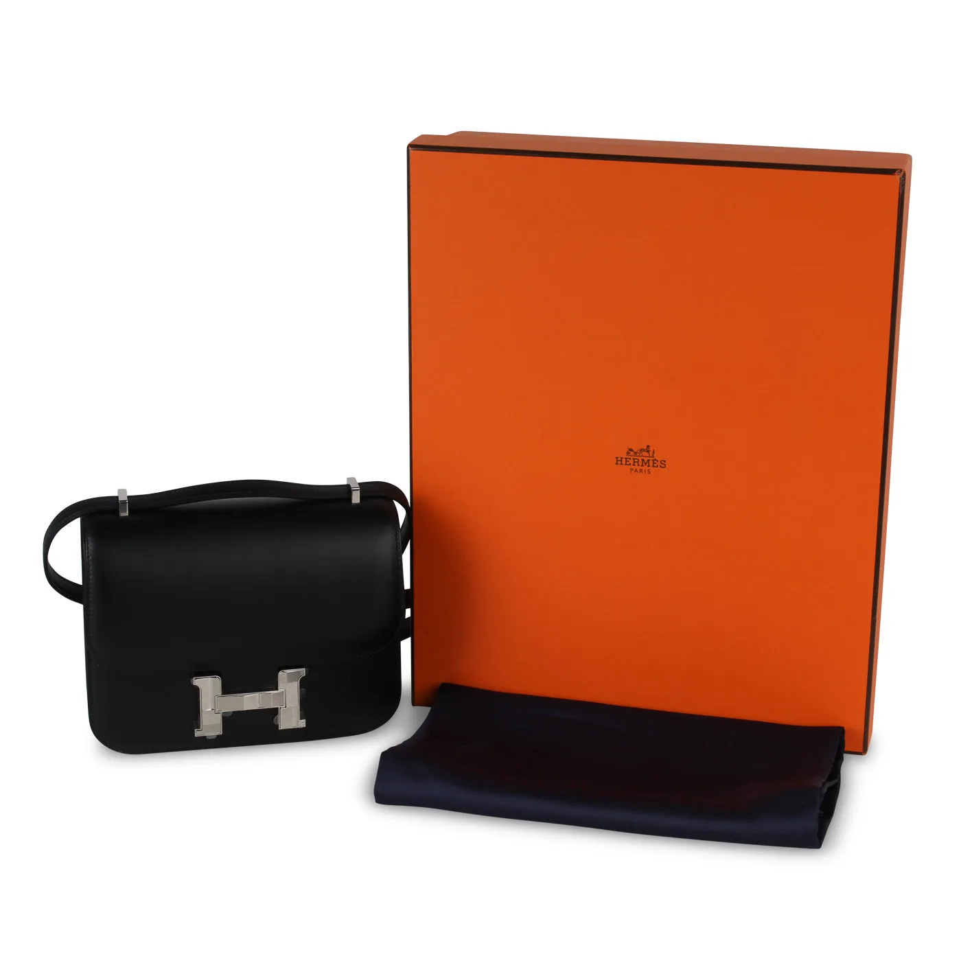 Constance 18 - Black