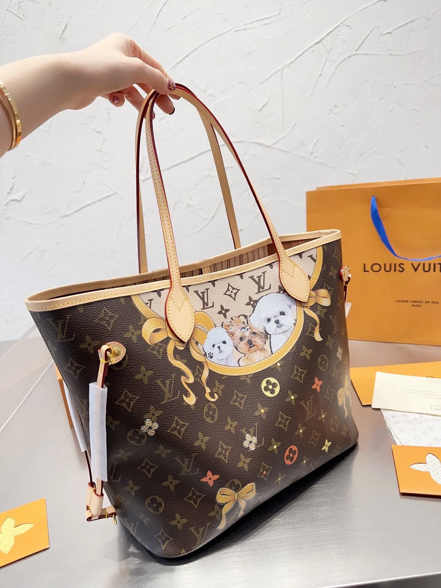 LB883 Neverfull MM / 12.6x11.4x6.7inch