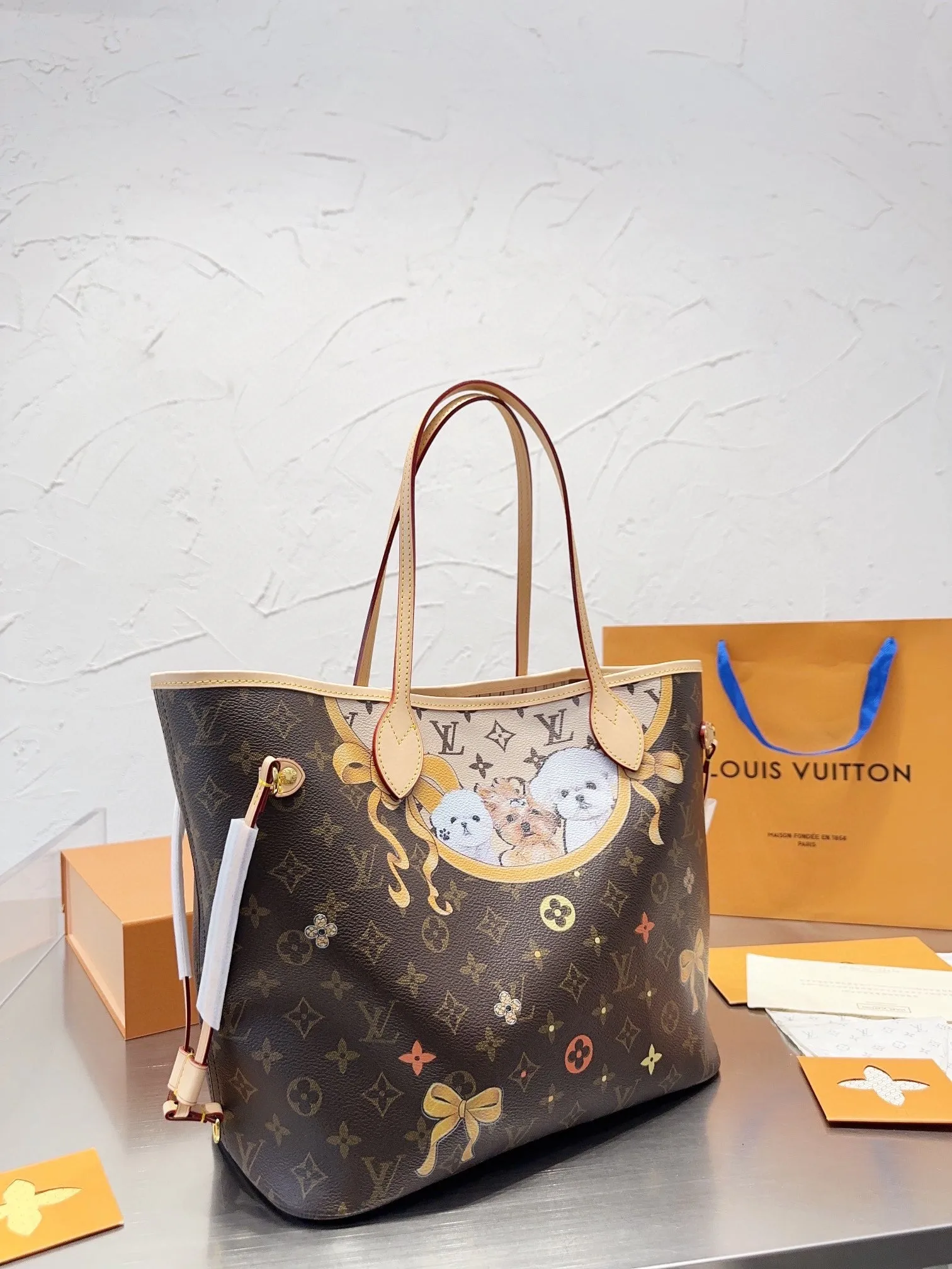 LB883 Neverfull MM / 12.6x11.4x6.7inch