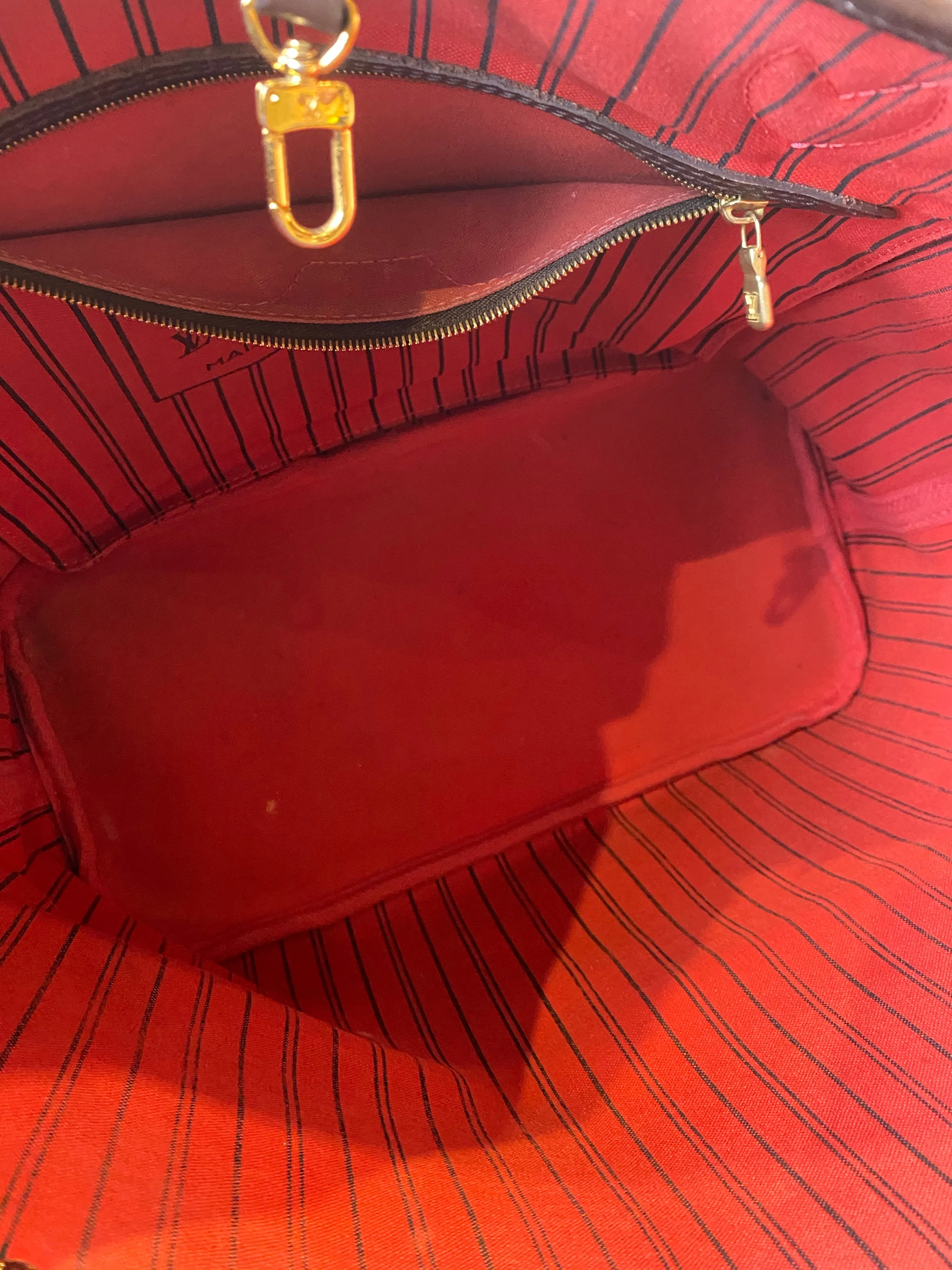 Louis Vuitton Damier Ebene Neverfull MM - As Seen on Instagram 10/1/21