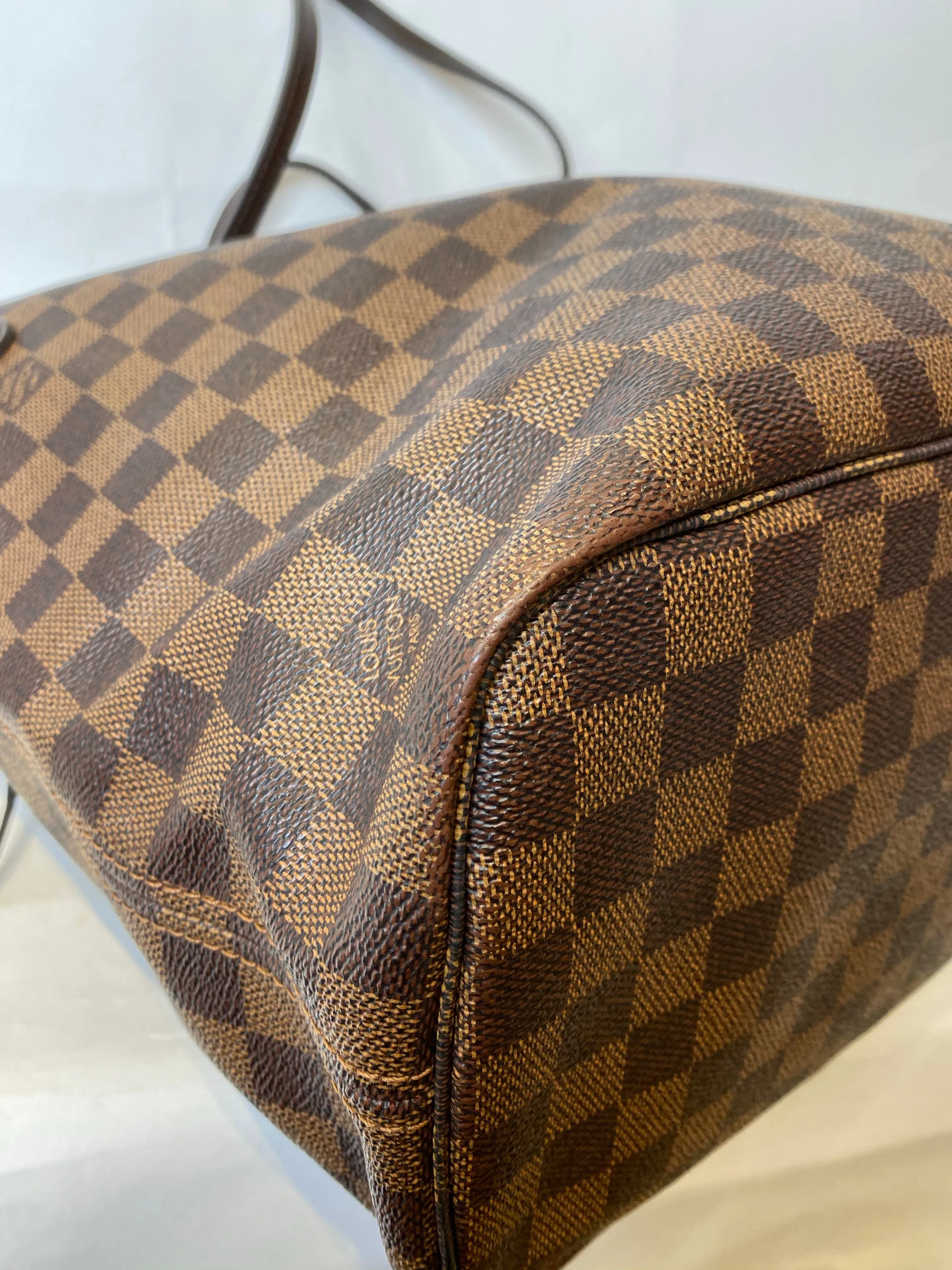 Louis Vuitton Damier Ebene Neverfull MM - As Seen on Instagram 10/1/21