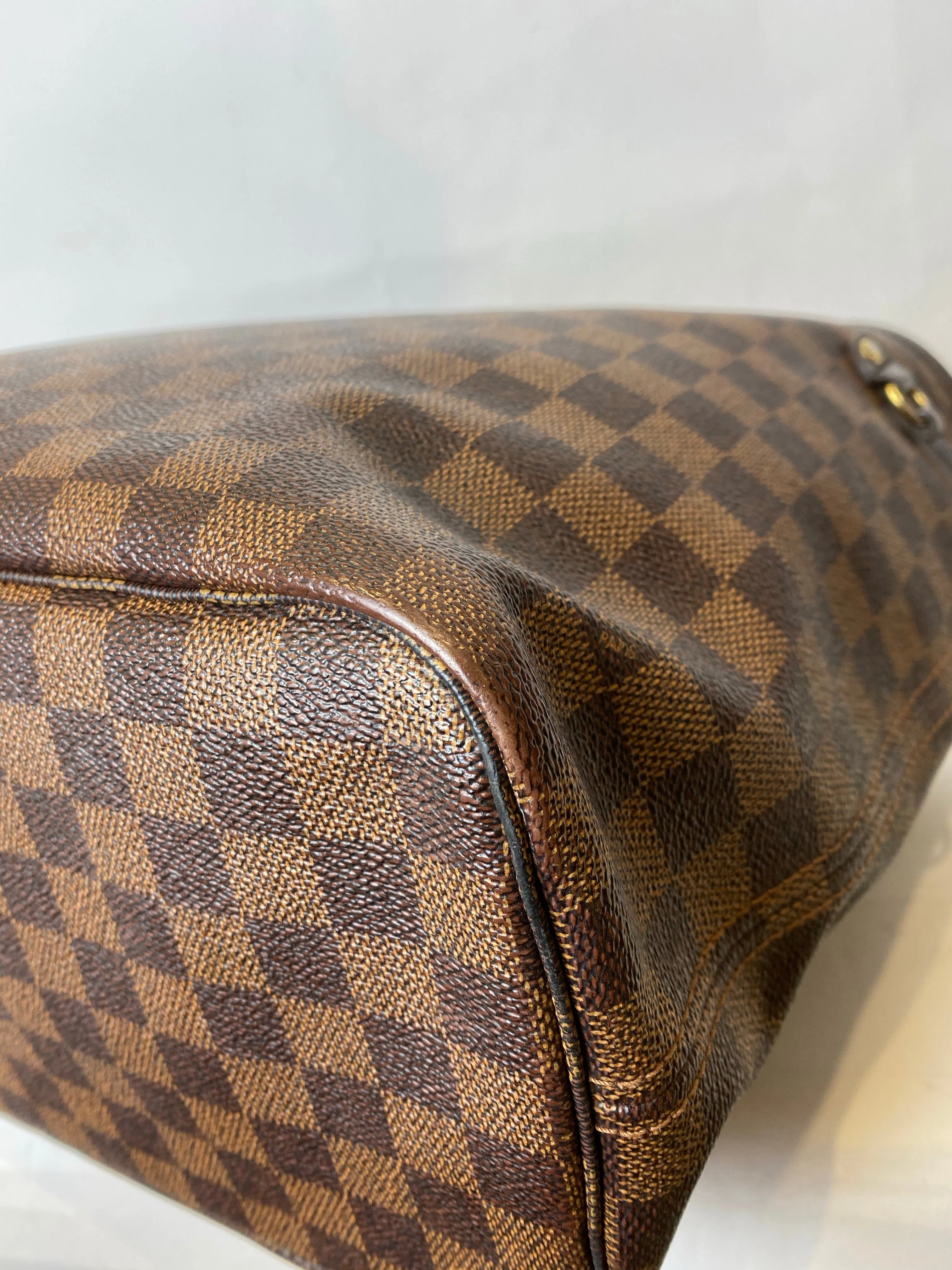Louis Vuitton Damier Ebene Neverfull MM - As Seen on Instagram 10/1/21