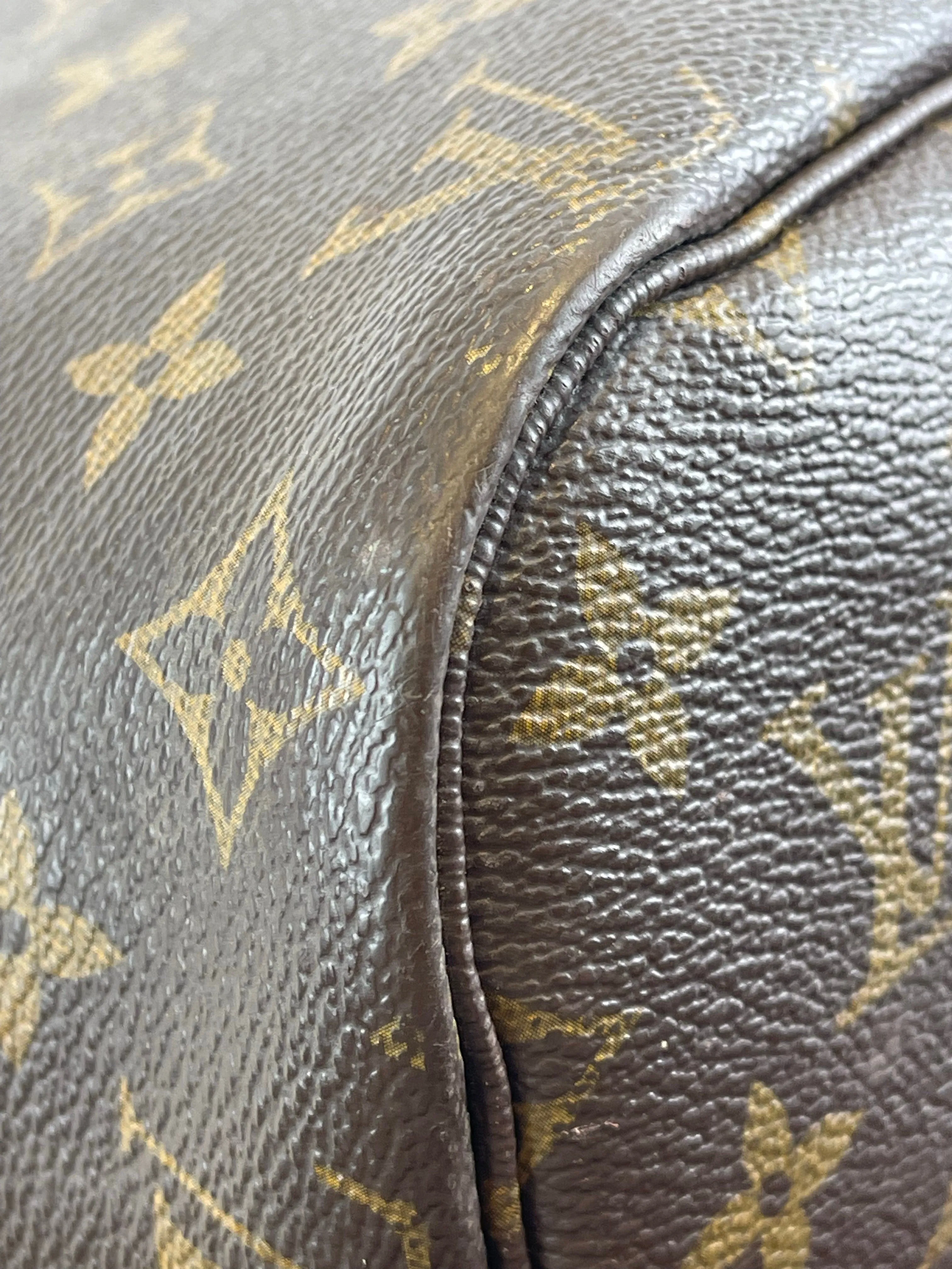 Louis Vuitton Monogram Canvas "Neverfull" MM - Fuchsia Lining
