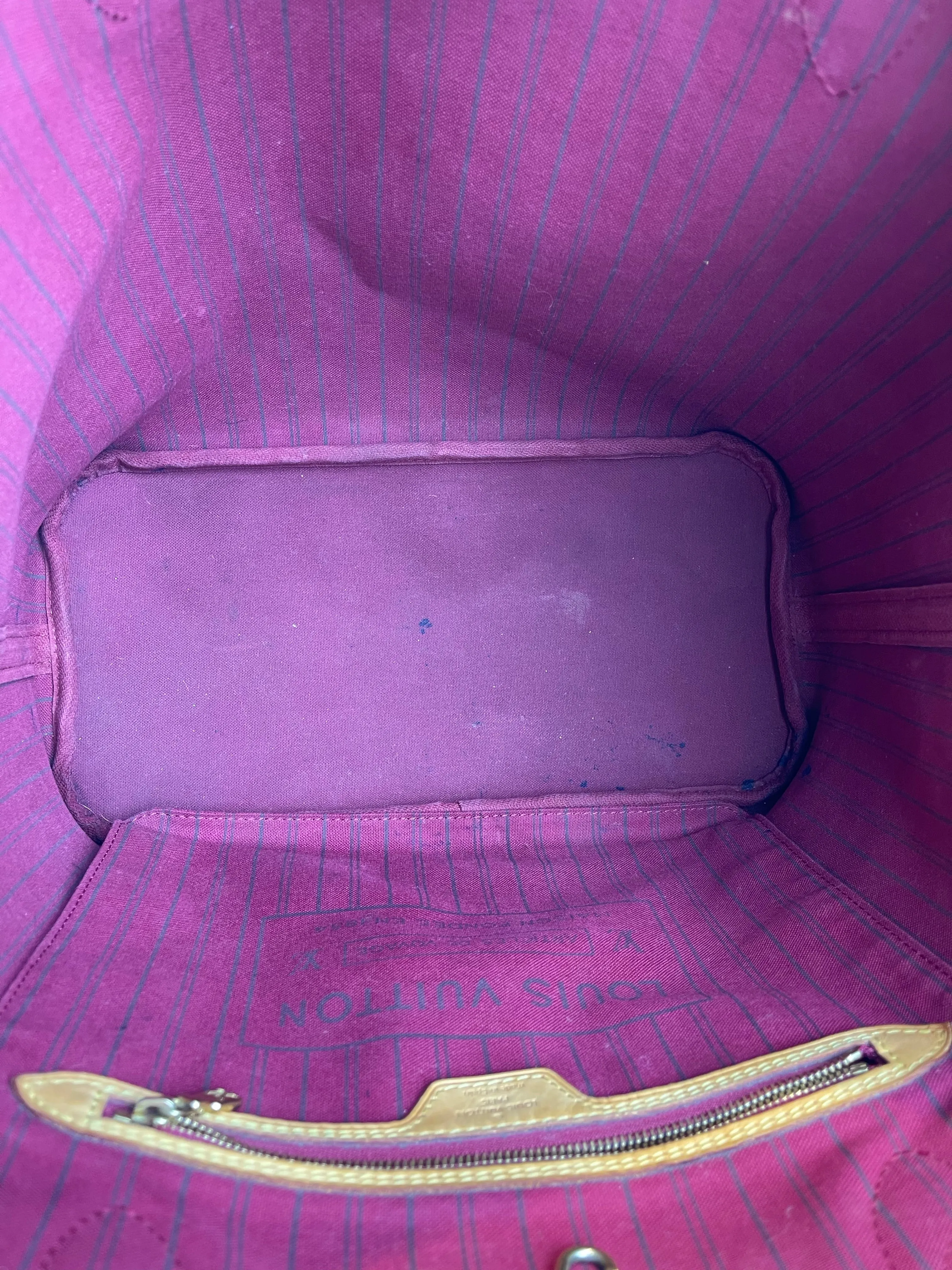 Louis Vuitton Monogram Canvas "Neverfull" MM - Fuchsia Lining