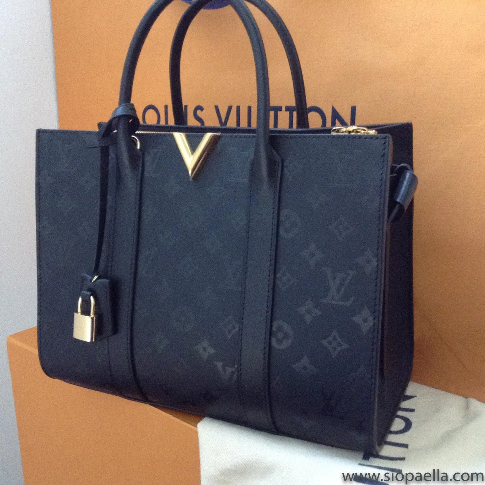 Louis Vuitton Very Tote MM