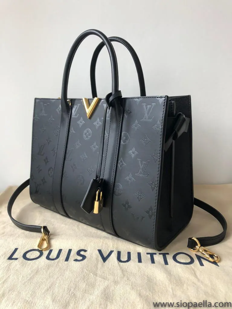Louis Vuitton Very Tote MM
