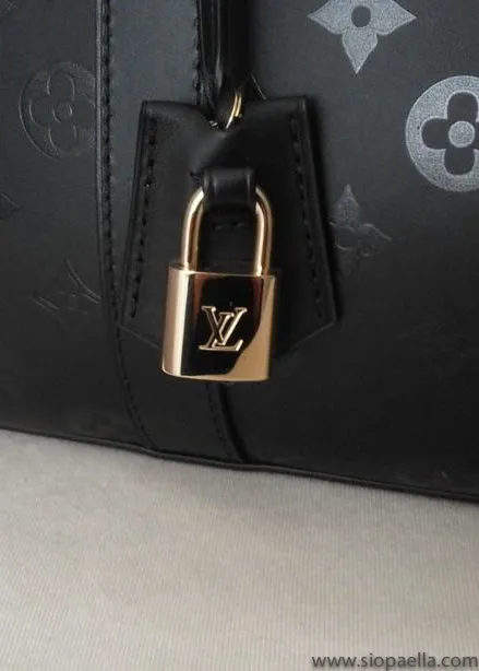 Louis Vuitton Very Tote MM