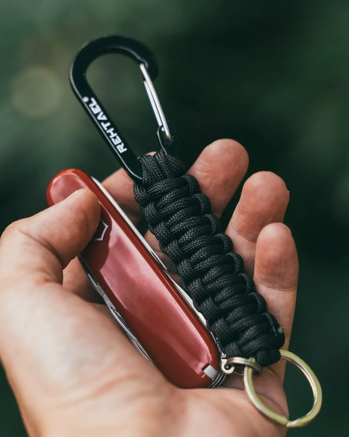 Paracord Keychain Carabiner Men/Women, Braided Key Chain w/Clip Ring Strap for Belt Car Keys Backpack Camping Hiking Fishing